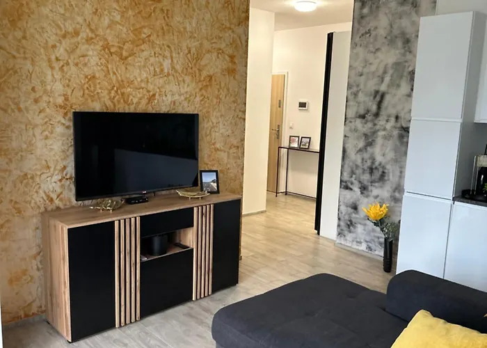 Goldhome * Устроне-Морске